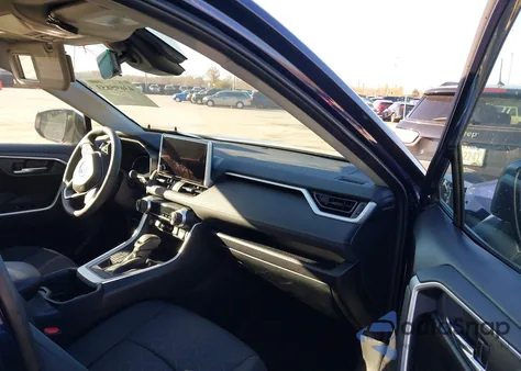 2024 Toyota Rav4 Xle z USA, uszkodzony, nr VIN 2T3P1RFVXRW428265